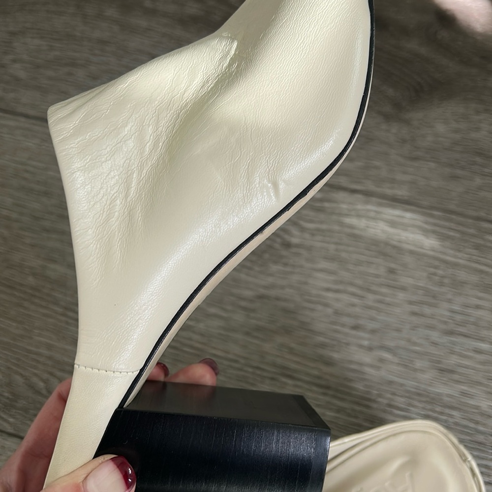 Aeyde Women's Cream Leather Mules, NEW - Picture 7 of 7
